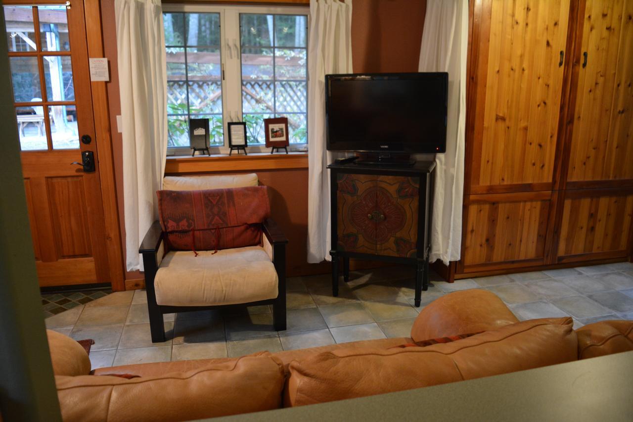 Copper Creek Inn Ashford Extérieur photo